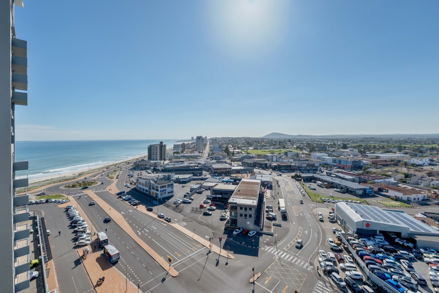 4 Bedroom Property for Sale in Bloubergstrand Western Cape